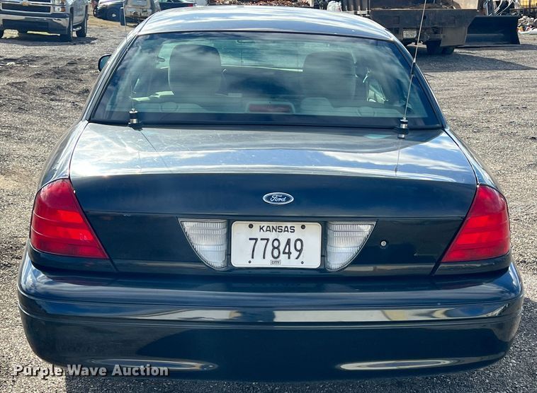 image for item ID9325 2011 Ford Crown Victoria Police Interceptor