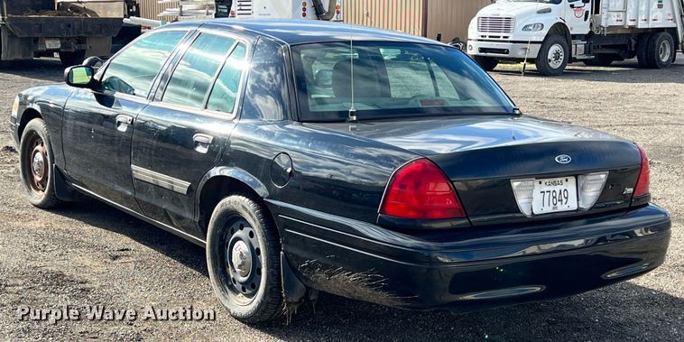 image for item ID9325 2011 Ford Crown Victoria Police Interceptor