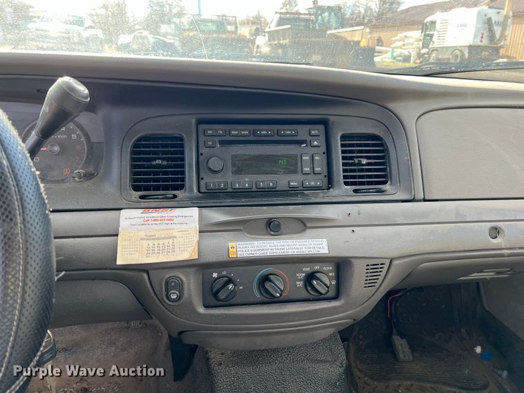 image for item ID9325 2011 Ford Crown Victoria Police Interceptor