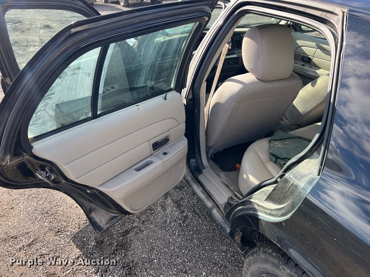 image for item ID9325 2011 Ford Crown Victoria Police Interceptor