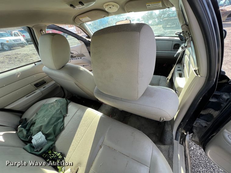 image for item ID9325 2011 Ford Crown Victoria Police Interceptor