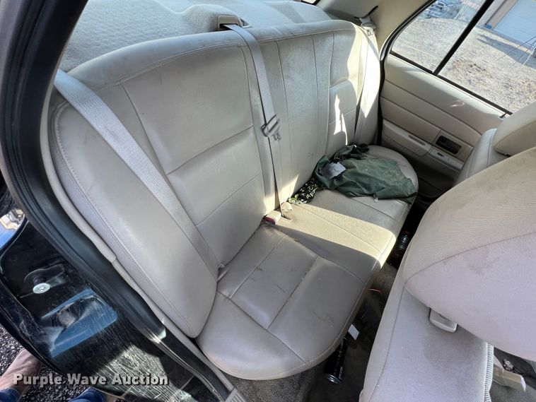 image for item ID9325 2011 Ford Crown Victoria Police Interceptor