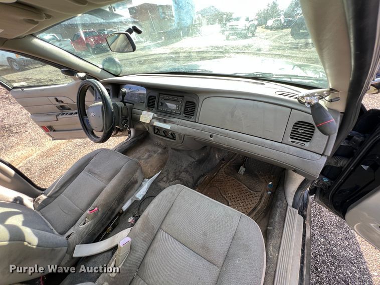 image for item ID9325 2011 Ford Crown Victoria Police Interceptor