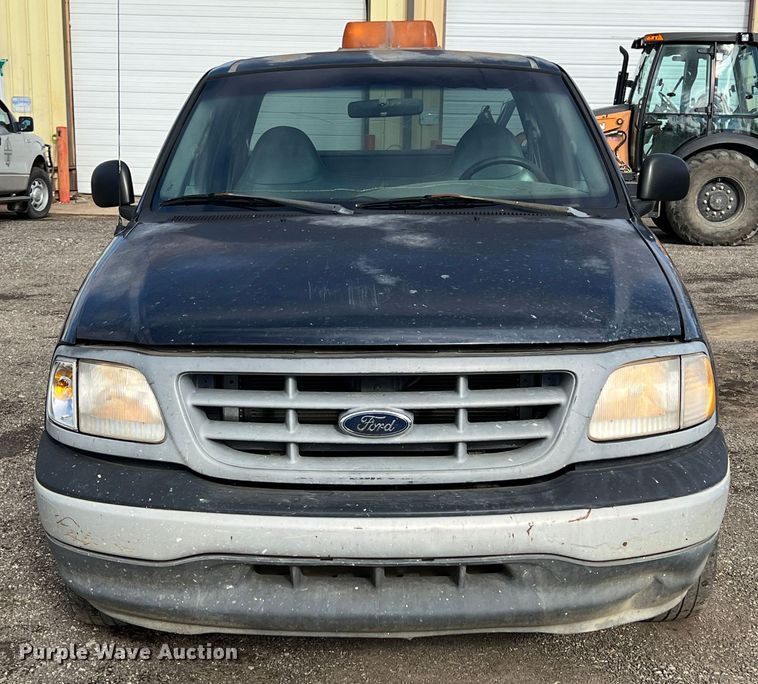 image for item ID9327 2000 Ford F150  SuperCab pickup truck