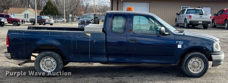 image for item ID9327 2000 Ford F150  SuperCab pickup truck