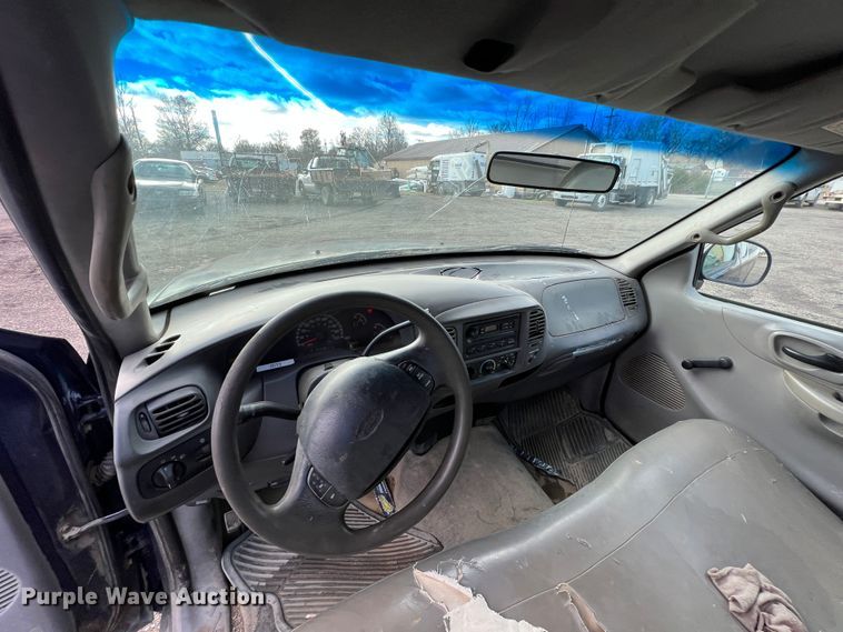 image for item ID9327 2000 Ford F150  SuperCab pickup truck