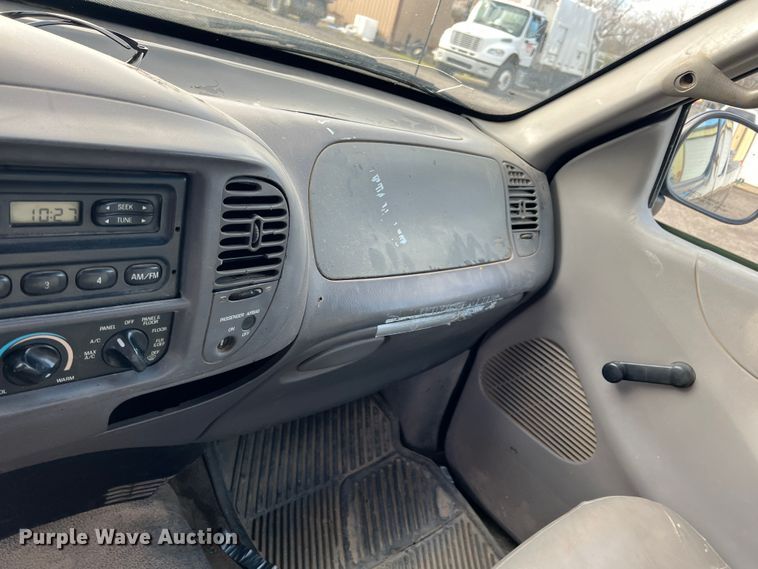 image for item ID9327 2000 Ford F150  SuperCab pickup truck