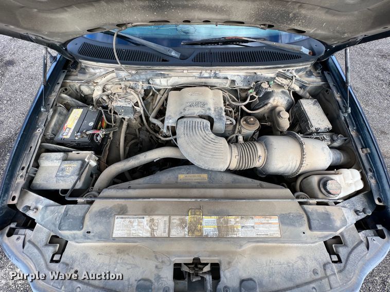 image for item ID9327 2000 Ford F150  SuperCab pickup truck