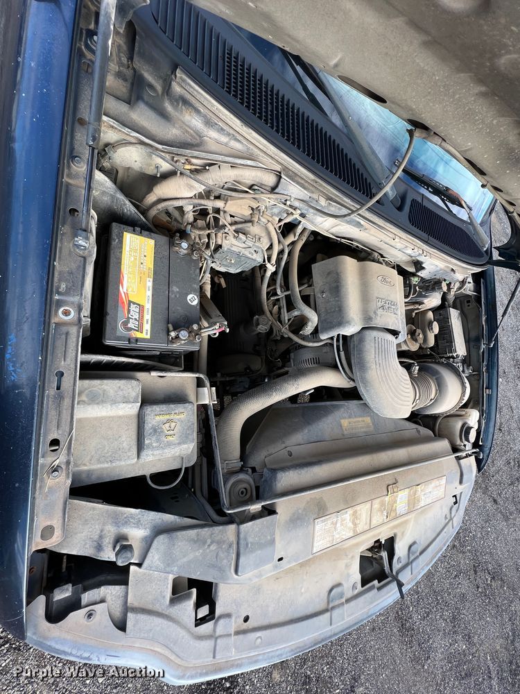 image for item ID9327 2000 Ford F150  SuperCab pickup truck