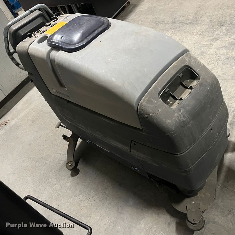 image for item ID9332 Nilfisk ConvertaMax 26  floor scrubber