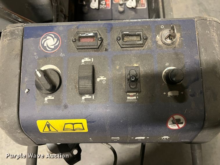 image for item ID9332 Nilfisk ConvertaMax 26  floor scrubber