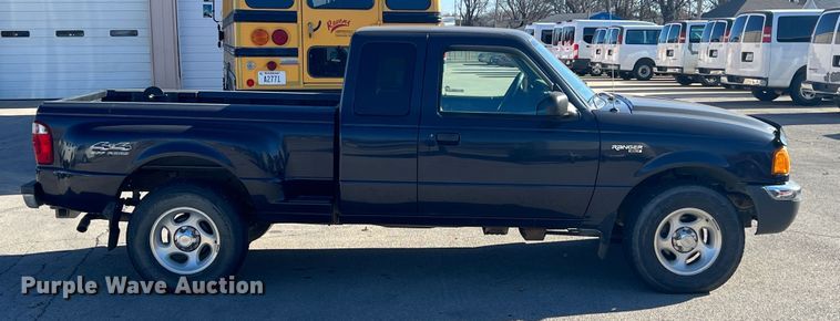 image for item ID9334 2001 Ford Ranger XLT  SuperCab pickup truck