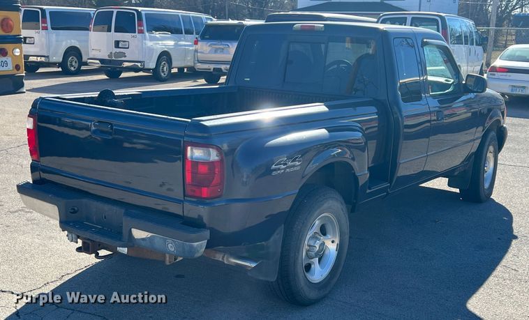 image for item ID9334 2001 Ford Ranger XLT  SuperCab pickup truck