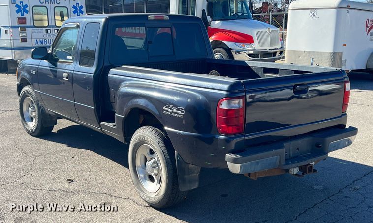 image for item ID9334 2001 Ford Ranger XLT  SuperCab pickup truck