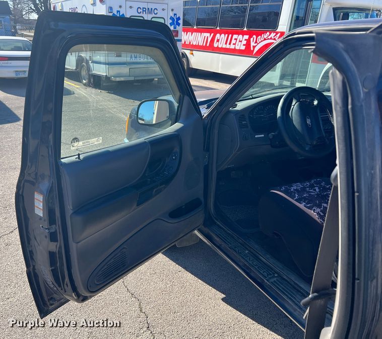 image for item ID9334 2001 Ford Ranger XLT  SuperCab pickup truck