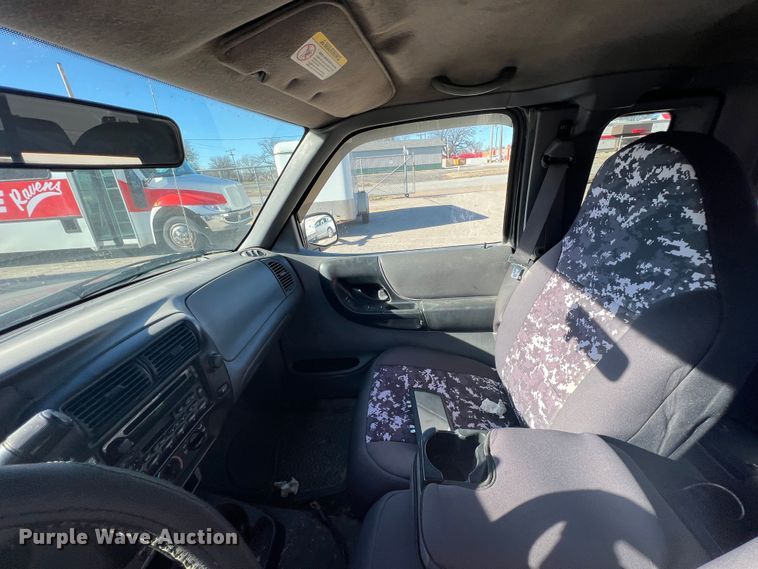 image for item ID9334 2001 Ford Ranger XLT  SuperCab pickup truck