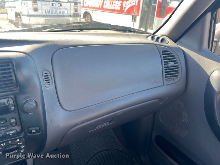 image for item ID9334 2001 Ford Ranger XLT  SuperCab pickup truck