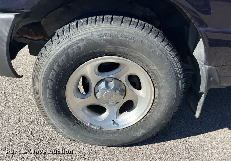 image for item ID9334 2001 Ford Ranger XLT  SuperCab pickup truck