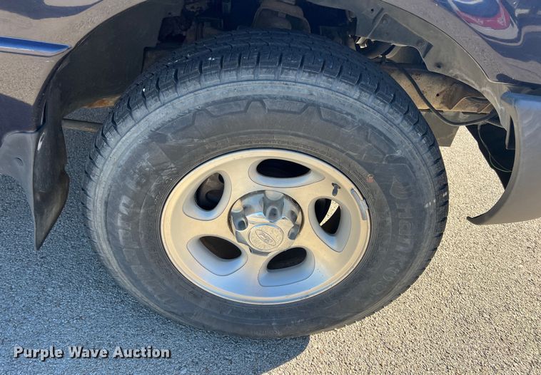 image for item ID9334 2001 Ford Ranger XLT  SuperCab pickup truck