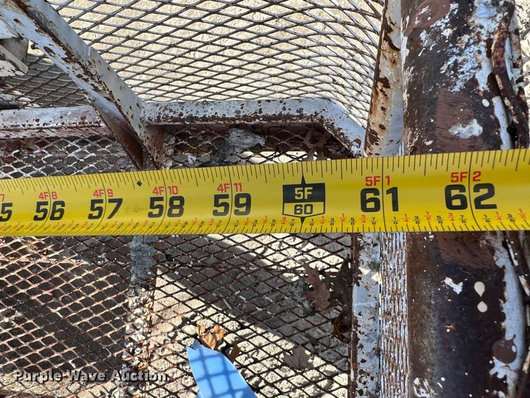 image for item ID9338 1996 Snorkelift ATB-60  boom lift