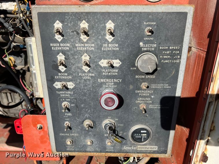 image for item ID9338 1996 Snorkelift ATB-60  boom lift