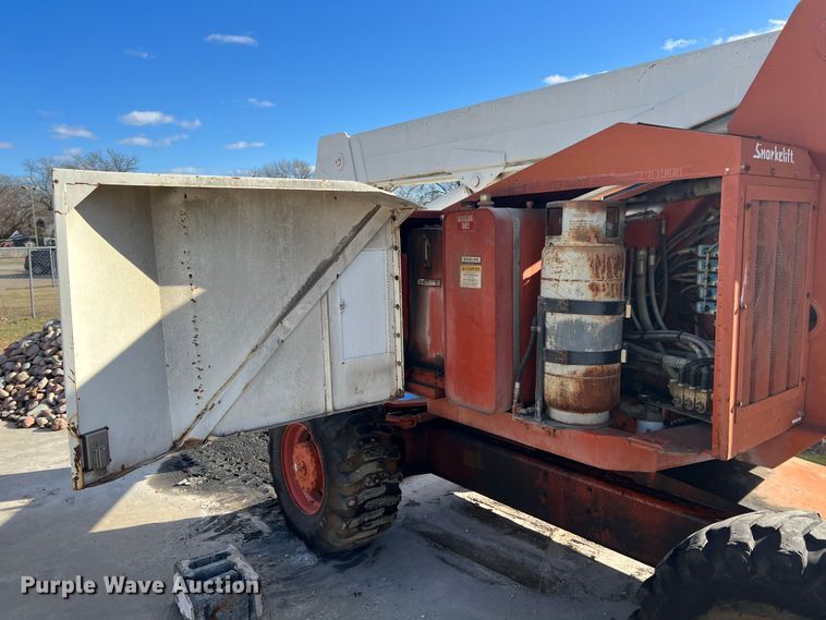 image for item ID9338 1996 Snorkelift ATB-60  boom lift