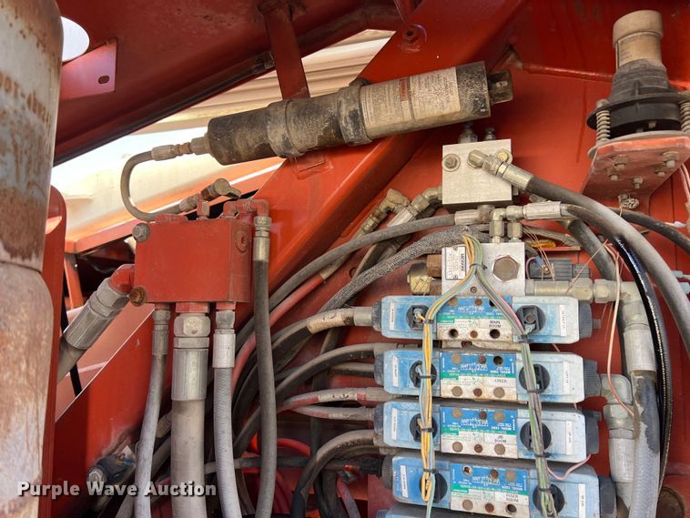 image for item ID9338 1996 Snorkelift ATB-60  boom lift