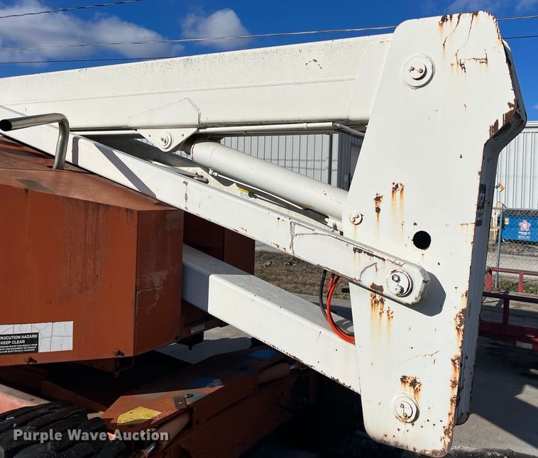 image for item ID9338 1996 Snorkelift ATB-60  boom lift