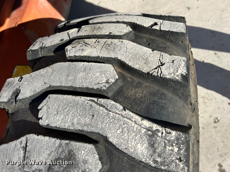 image for item ID9338 1996 Snorkelift ATB-60  boom lift