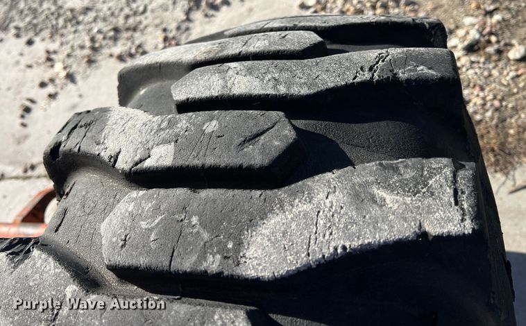 image for item ID9338 1996 Snorkelift ATB-60  boom lift