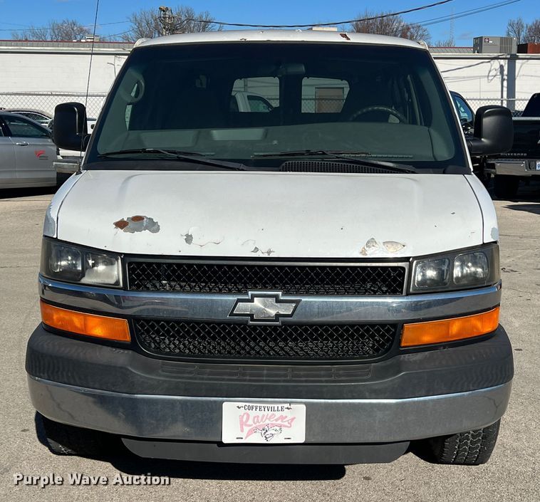 image for item ID9339 2008 Chevrolet Express 3500 LS  van