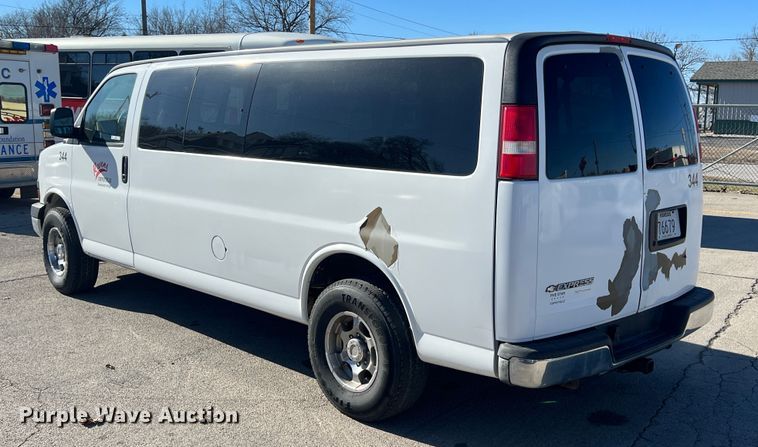 image for item ID9339 2008 Chevrolet Express 3500 LS  van