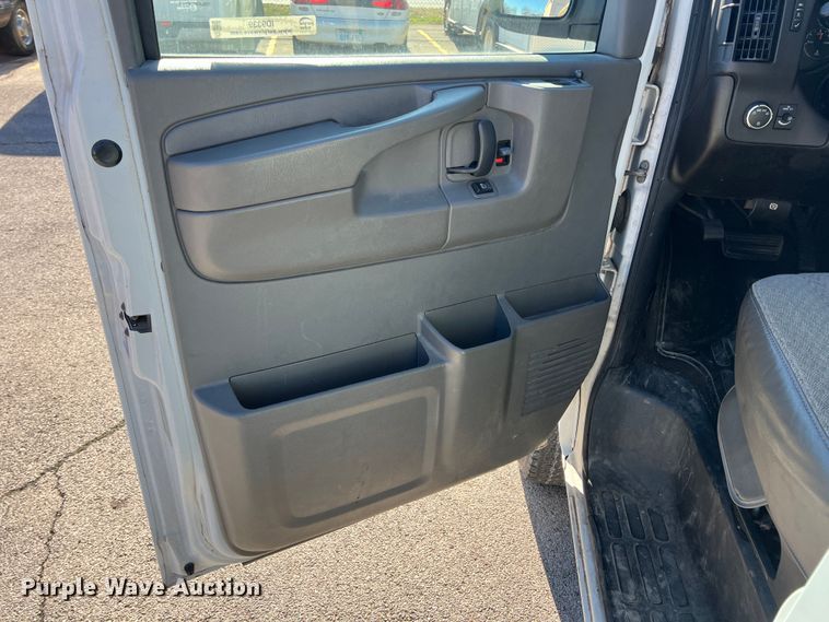 image for item ID9339 2008 Chevrolet Express 3500 LS  van