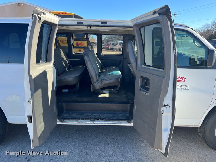 image for item ID9339 2008 Chevrolet Express 3500 LS  van