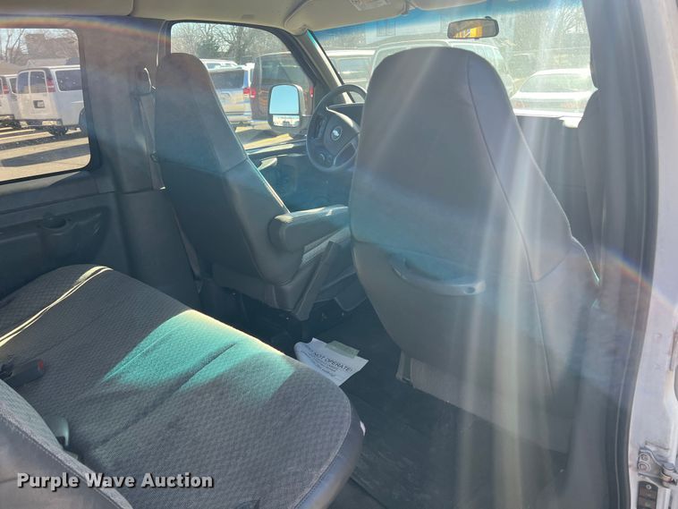 image for item ID9339 2008 Chevrolet Express 3500 LS  van