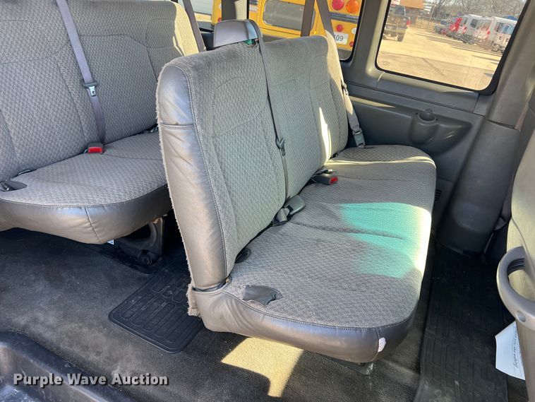 image for item ID9339 2008 Chevrolet Express 3500 LS  van