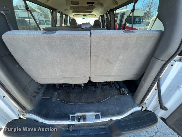 image for item ID9339 2008 Chevrolet Express 3500 LS  van