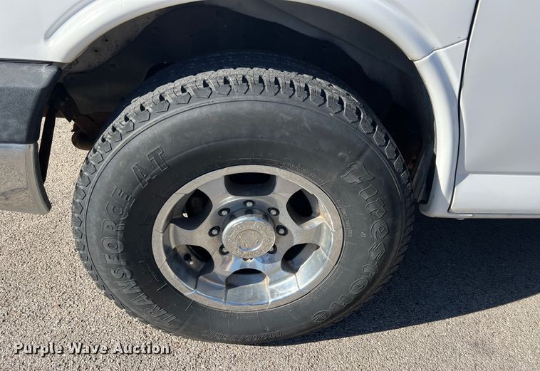 image for item ID9339 2008 Chevrolet Express 3500 LS  van