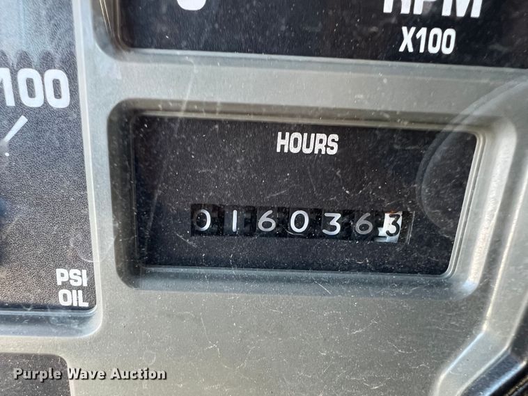 image for item ID9340 2000 International 3400  shuttle bus