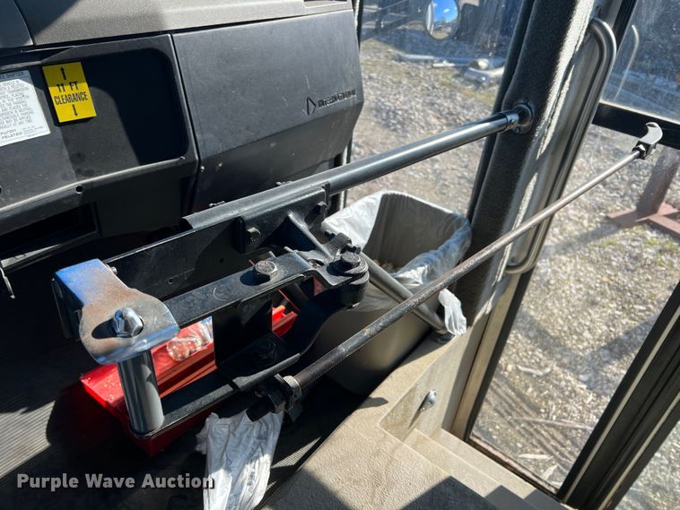 image for item ID9340 2000 International 3400  shuttle bus