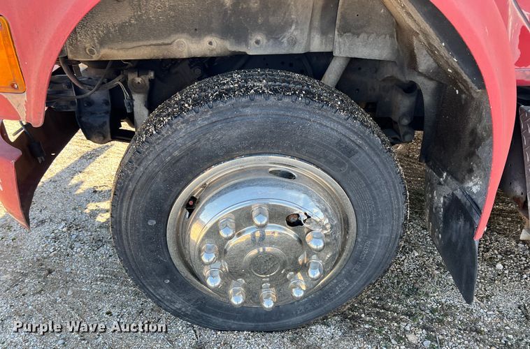 image for item ID9340 2000 International 3400  shuttle bus