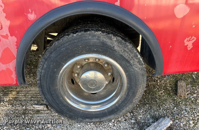 image for item ID9340 2000 International 3400  shuttle bus