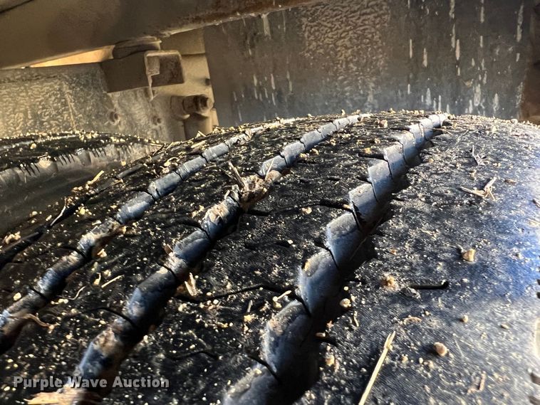 image for item ID9340 2000 International 3400  shuttle bus