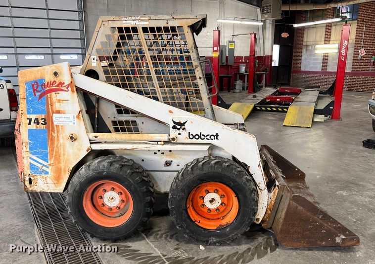 image for item ID9343 Bobcat 743  skid steer loader