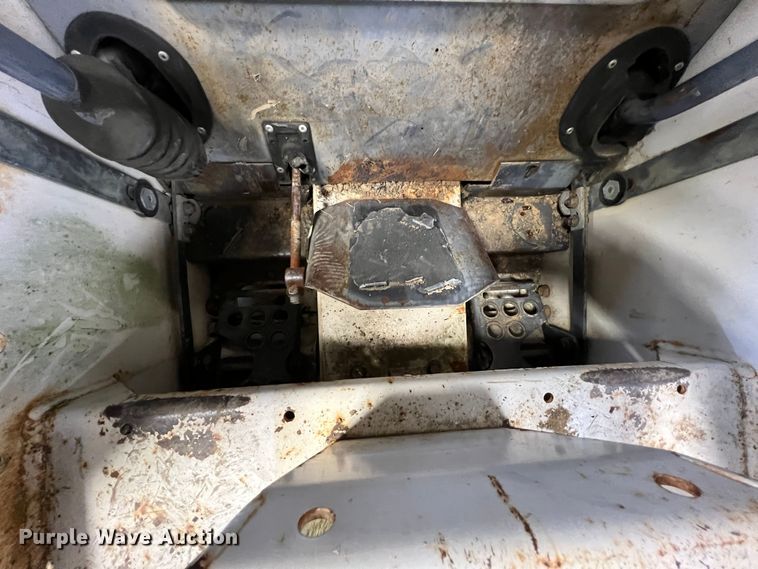 image for item ID9343 Bobcat 743  skid steer loader