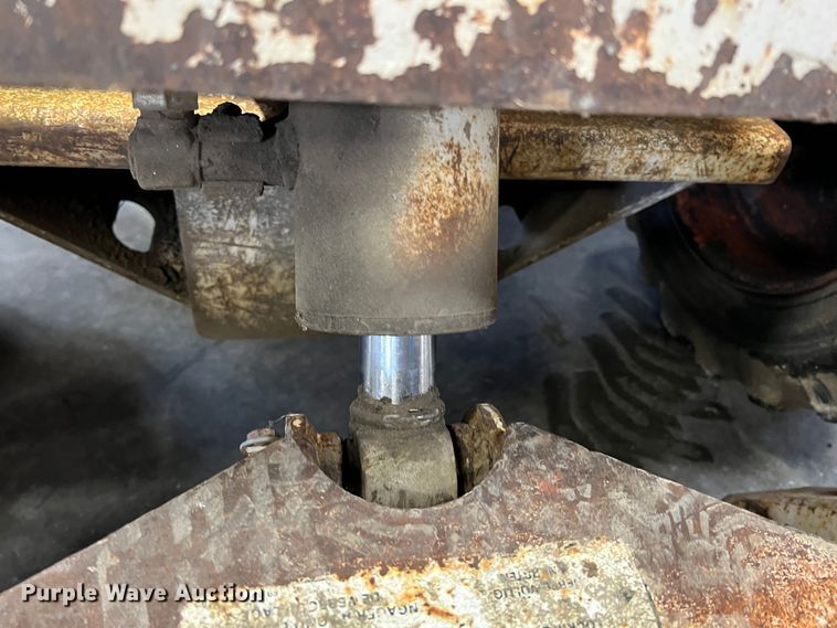 image for item ID9343 Bobcat 743  skid steer loader