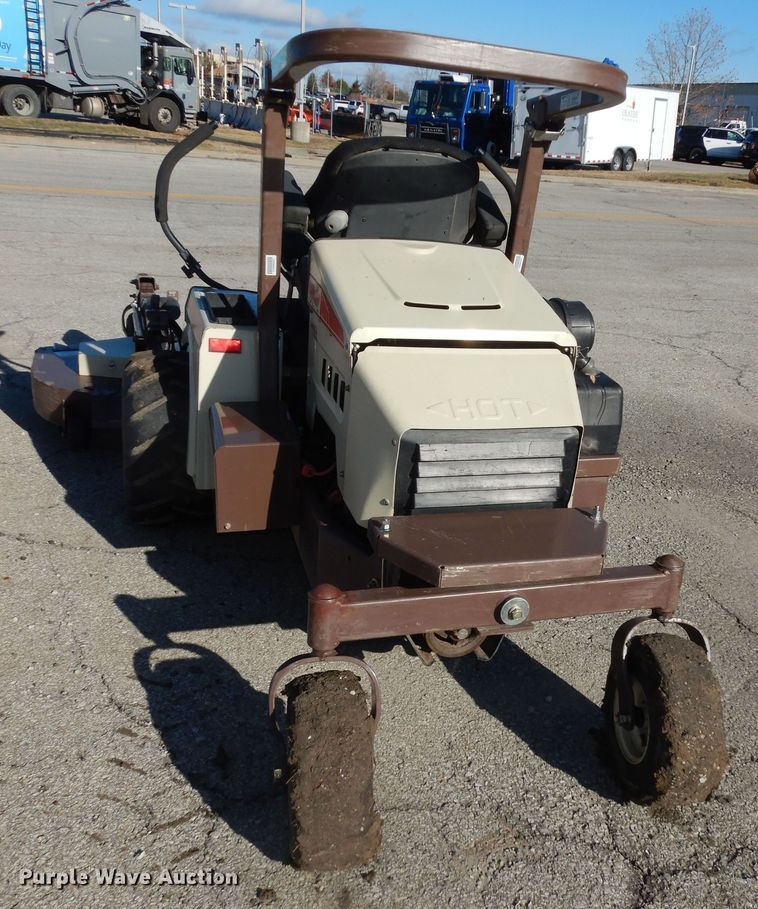 image for item IE9977 Grasshopper 932  ZTR lawn mower