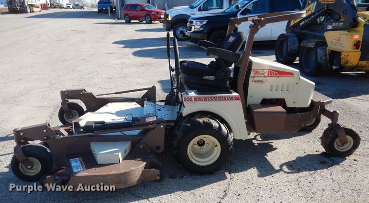 image for item IE9977 Grasshopper 932  ZTR lawn mower
