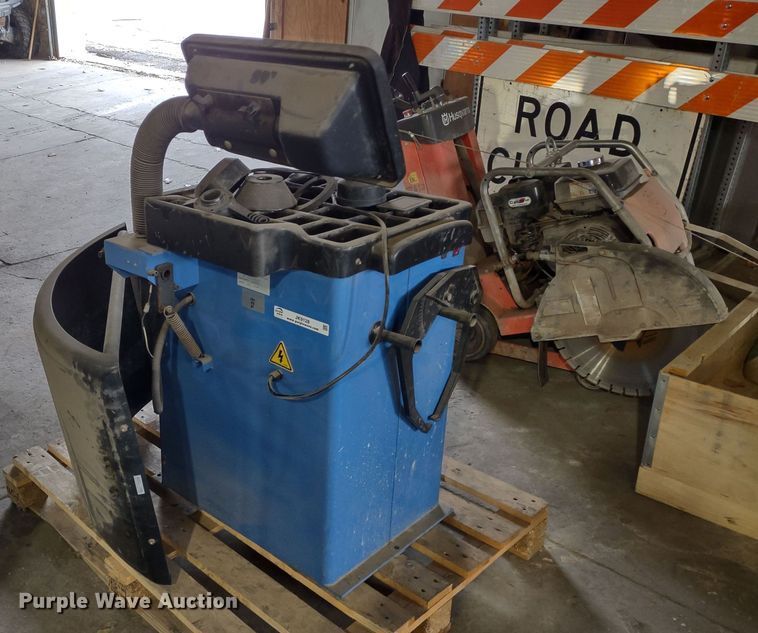 image for item JK9128 Talyn Plus2  wheel balancer