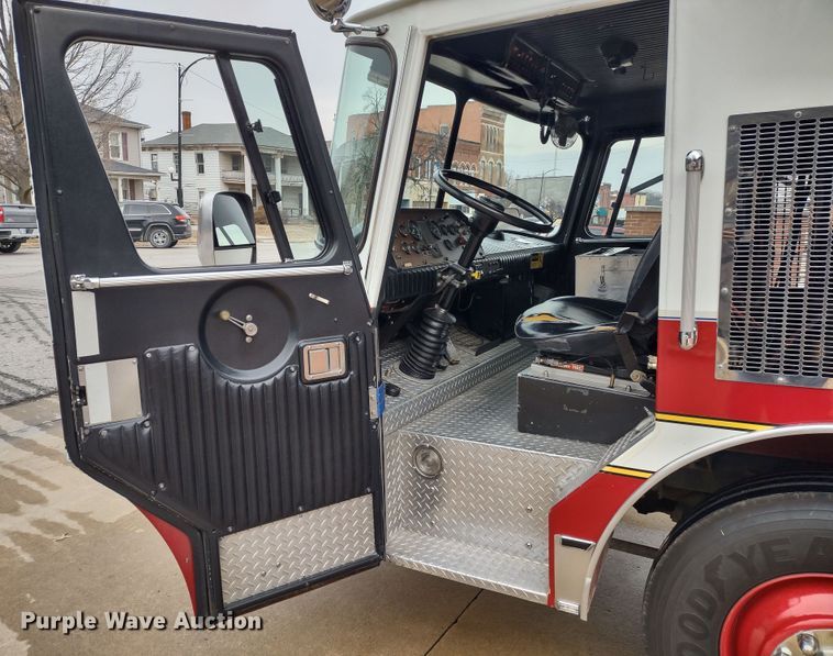 image for item JK9129 1988 Emergency One Protector  pumper fire truck